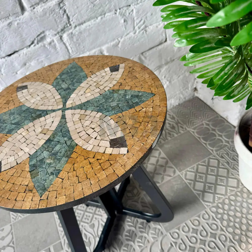 Timeless Petal Design Coffee 16” x 16” x 20”